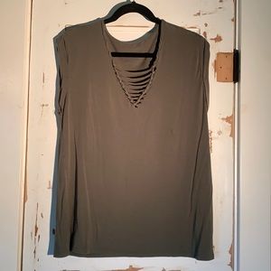 🧟‍♂️Sleeveless Knit T🧟‍♂️ 5 or More for $15